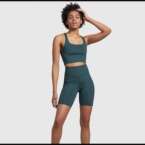 Girlfriend collective SET high rise pocket bike short and Paloma bra in moss